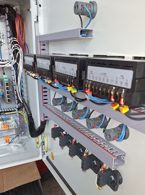 Щит управления Demo