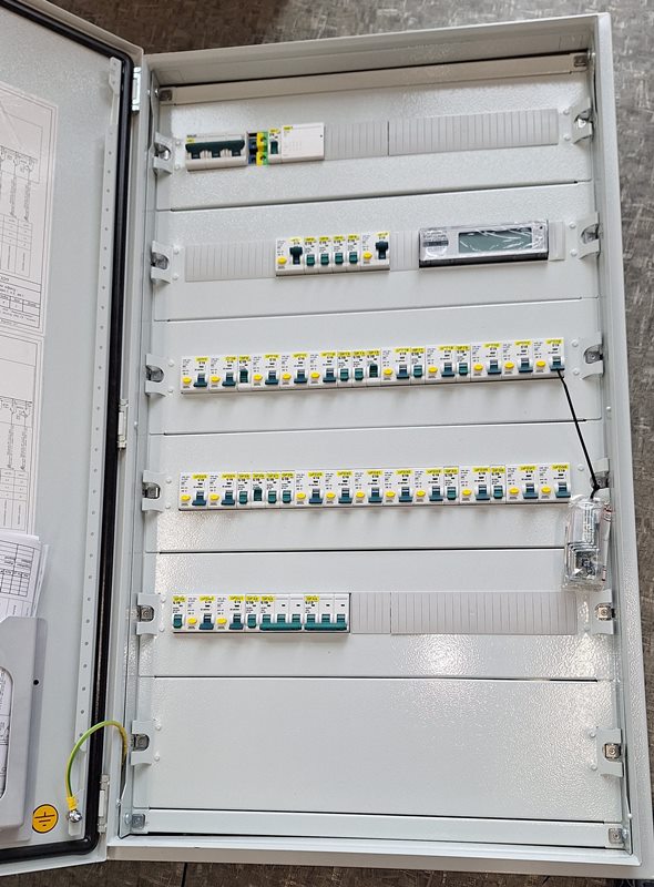 Щит ВРУ ЩЭС24-140-1