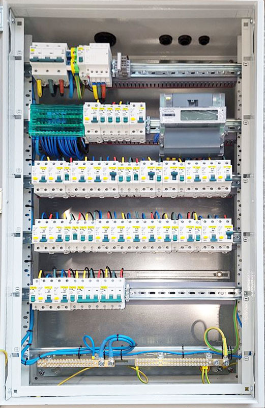 Щит ВРУ ЩЭС24-140-1